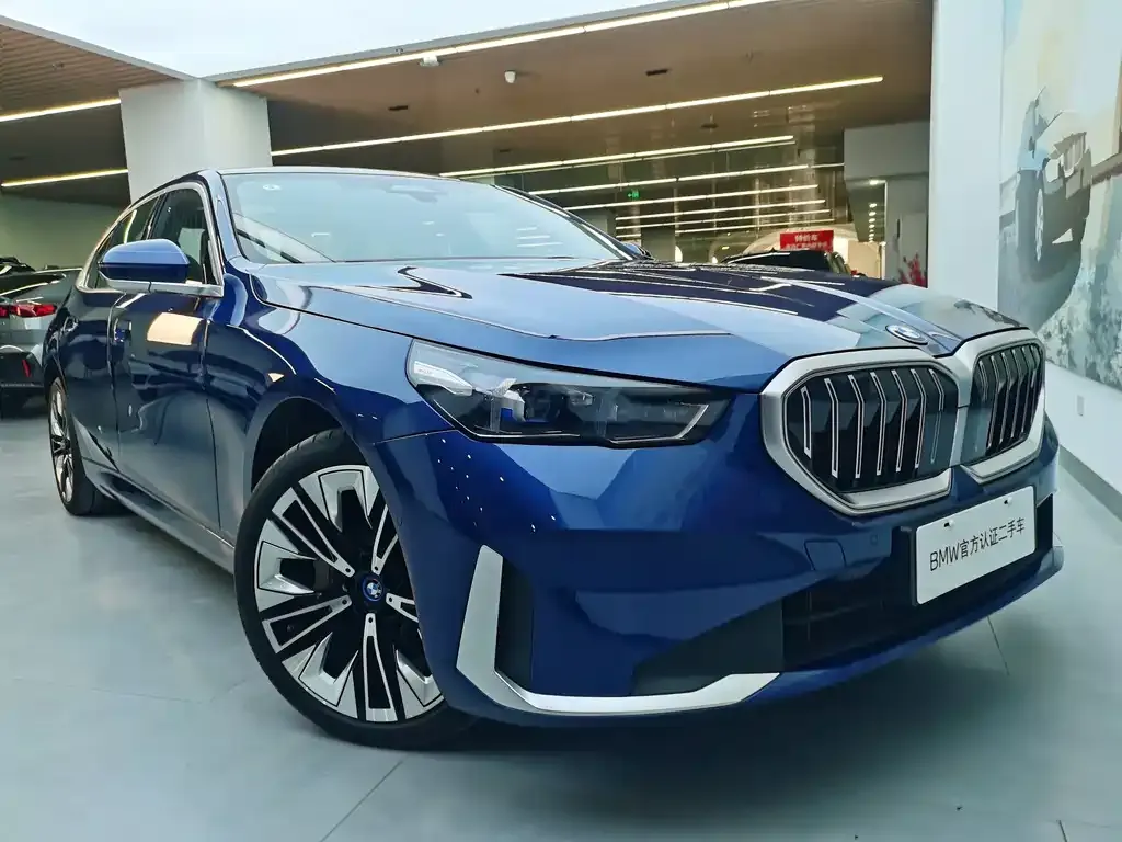 BMW i5 — фото 6