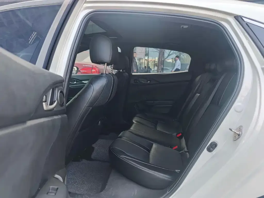 Honda Civic 2022 из CN, фото 2