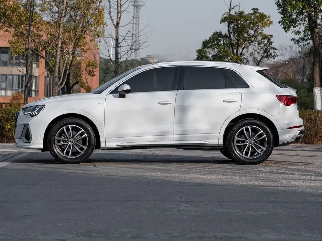 Audi Q3 2022 из CN, фото 10
