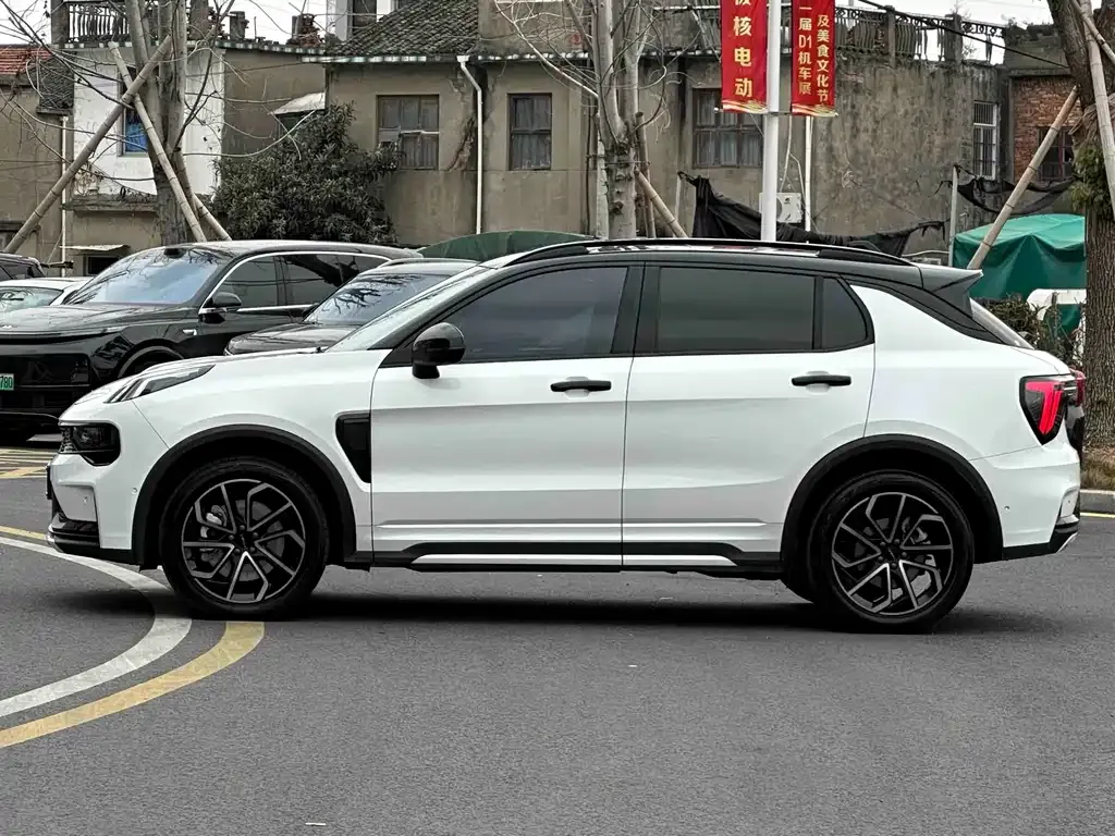 Lynk & Co 01 EM-P 2023 из CN, фото 5