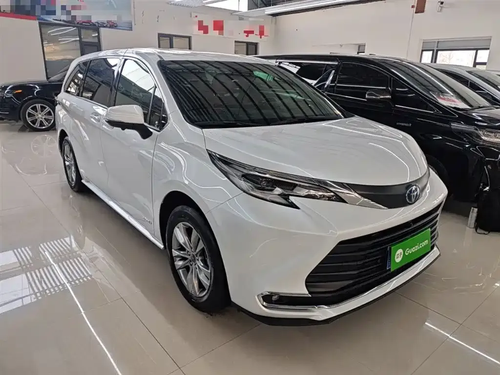 Toyota Sienna 2023 из CN, фото 9