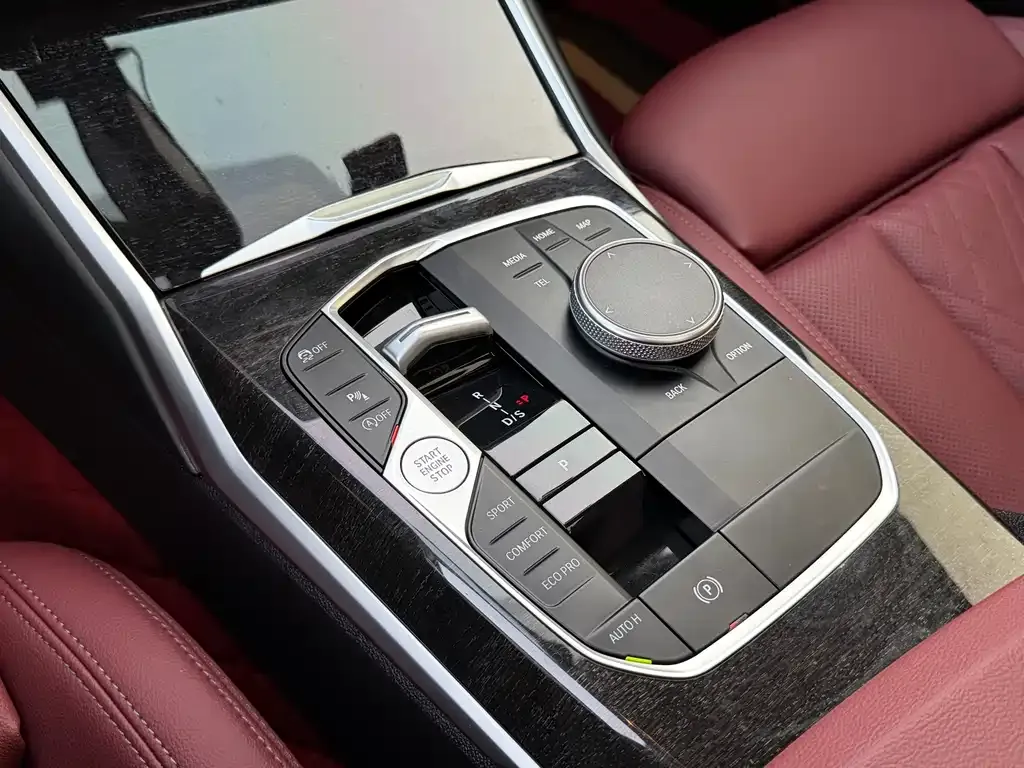 BMW 3 Series 2024 из CN, фото 3