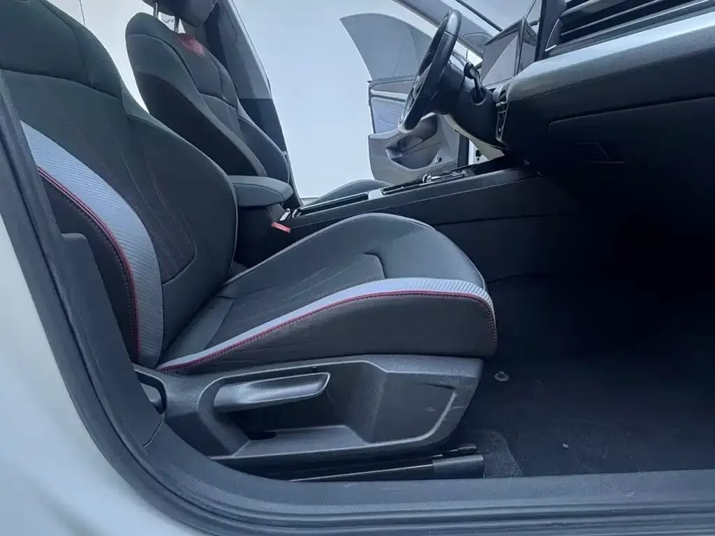 Volkswagen Lamando 2022 из CN, фото 6