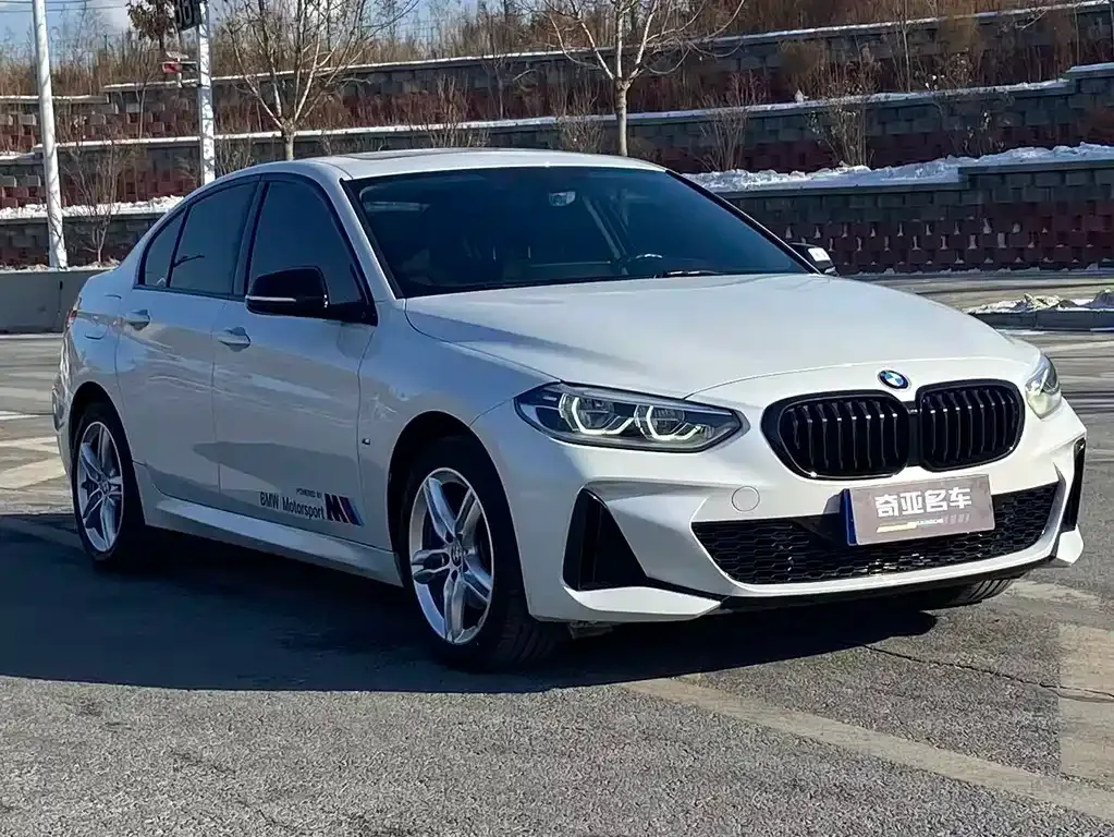 BMW 1 Series 2021 из CN, фото 3