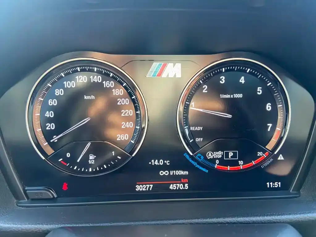 BMW 1 Series 2021 из CN, фото 10