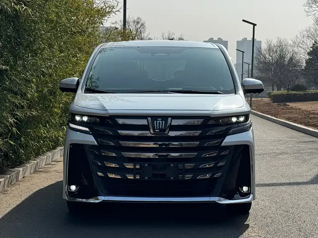 Toyota Vellfire 2024 из CN, фото 10