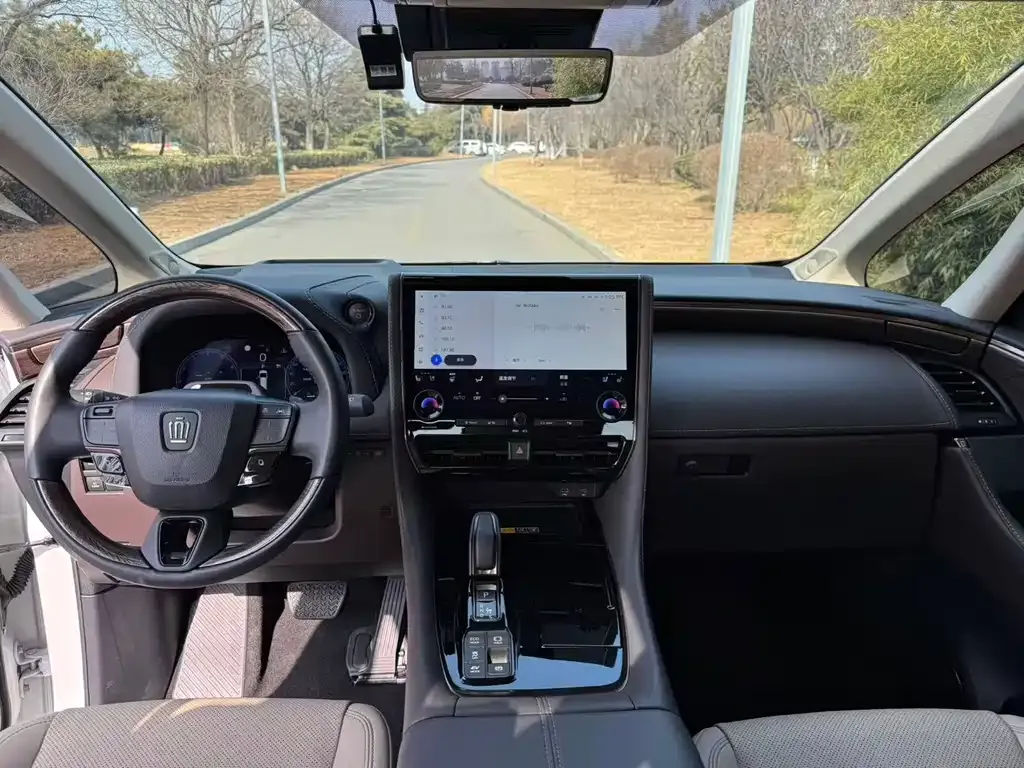 Toyota Vellfire 2024 из CN, фото 6