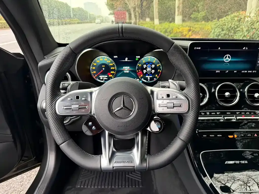 Mercedes-Benz C-Class AMG — фото 4