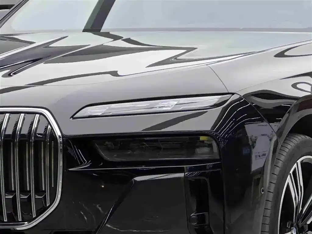 BMW 7 Series 2023 из CN, фото 8