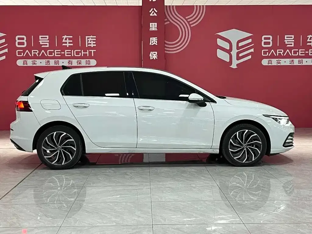 Volkswagen Golf 2024 из CN, фото 8