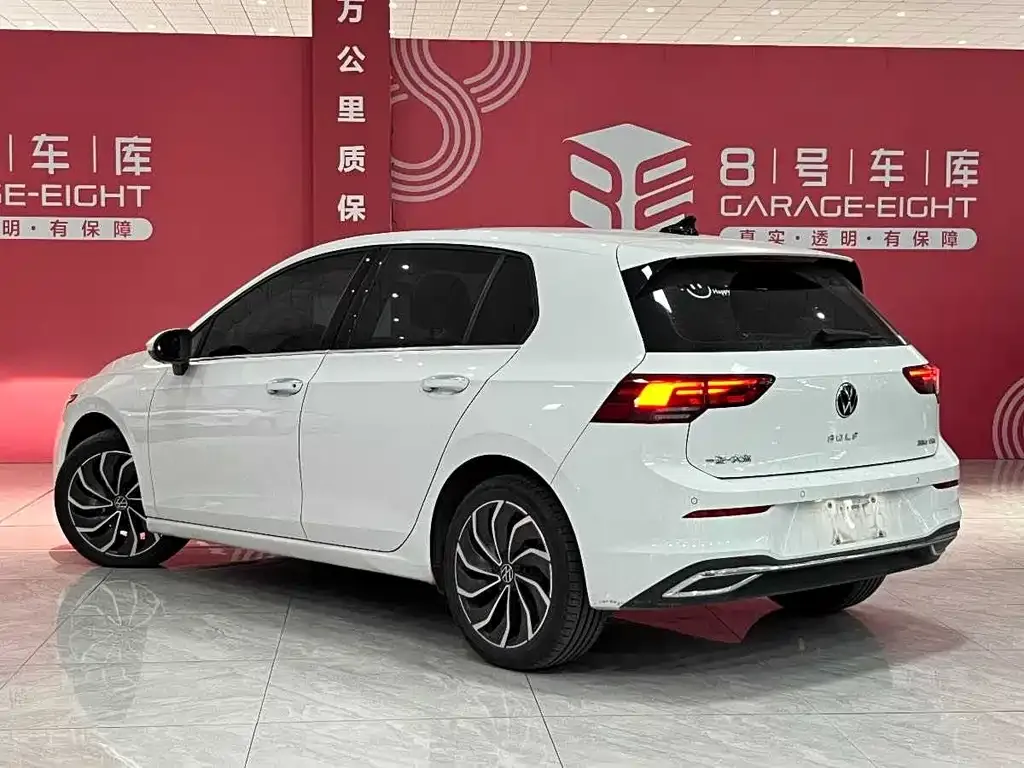Volkswagen Golf 2024 из CN, фото 6