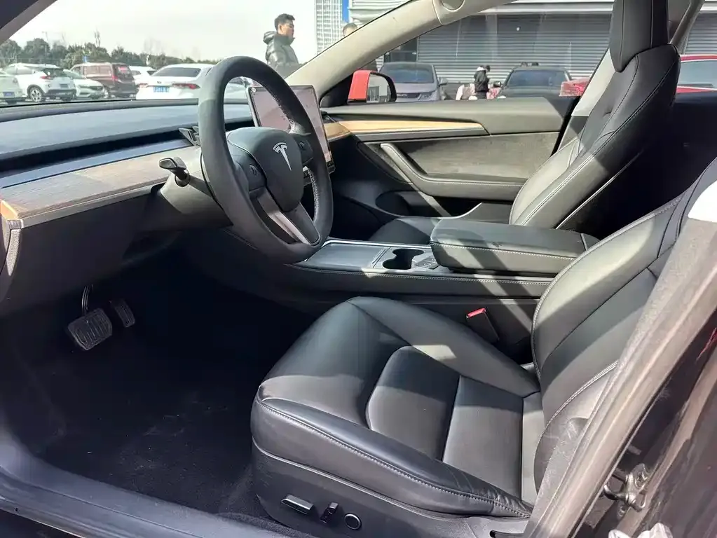 Tesla Model 3 2022 из CN, фото 2
