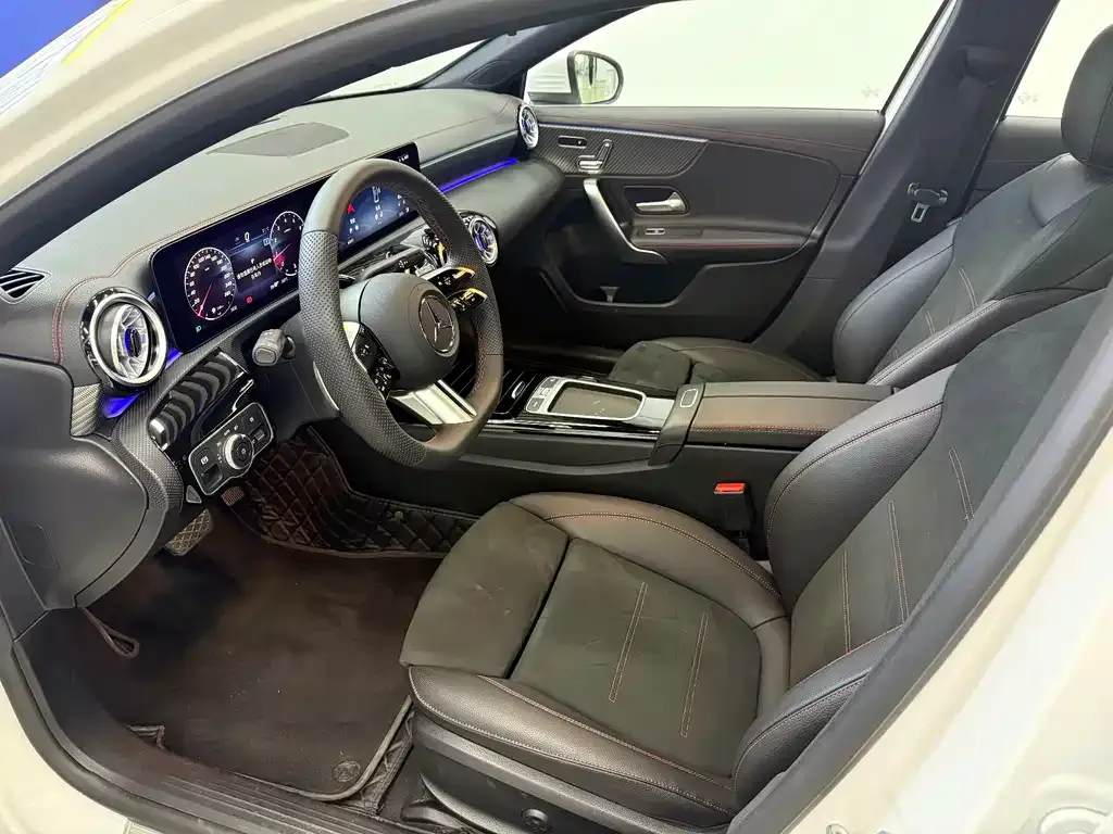 Mercedes-Benz A-Class 2024 из CN, фото 4