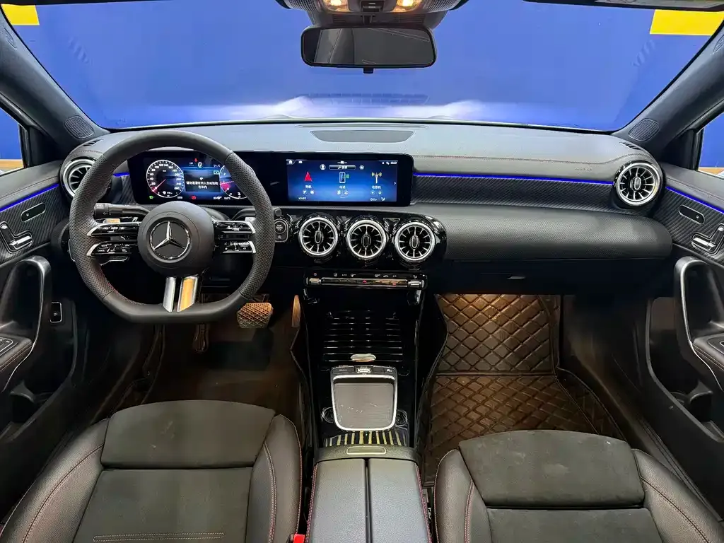 Mercedes-Benz A-Class 2024 из CN, фото 7