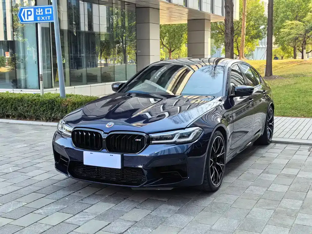 BMW M5