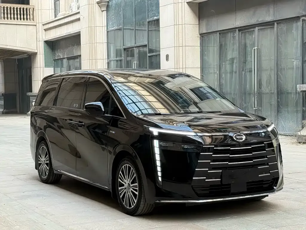 GAC Motor E8 Hybrid — фото 9