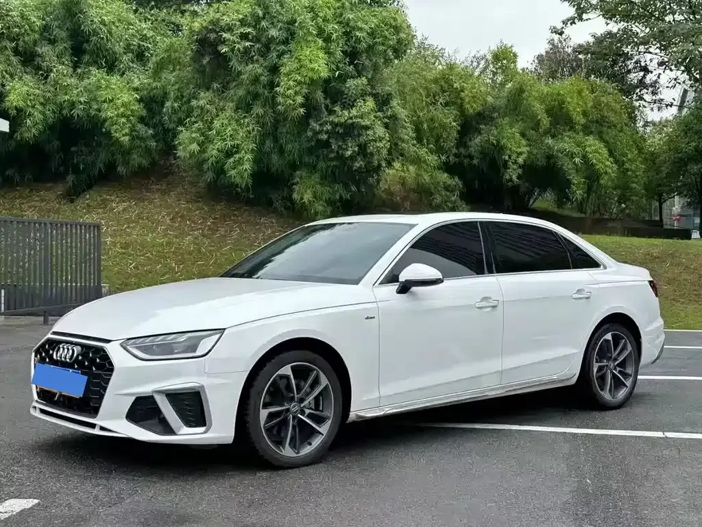 Audi A4L 2021 из CN, фото 1