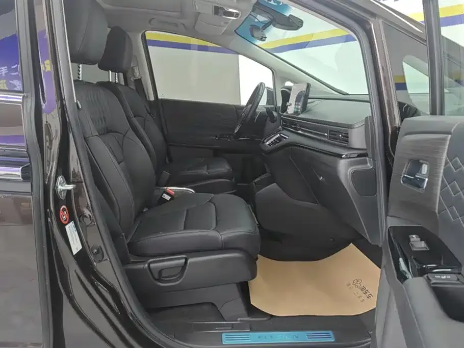 Honda Elysion 2023 из CN, фото 2