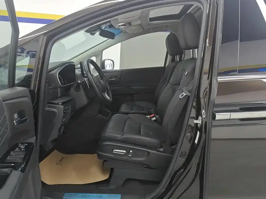 Honda Elysion 2023 из CN, фото 7
