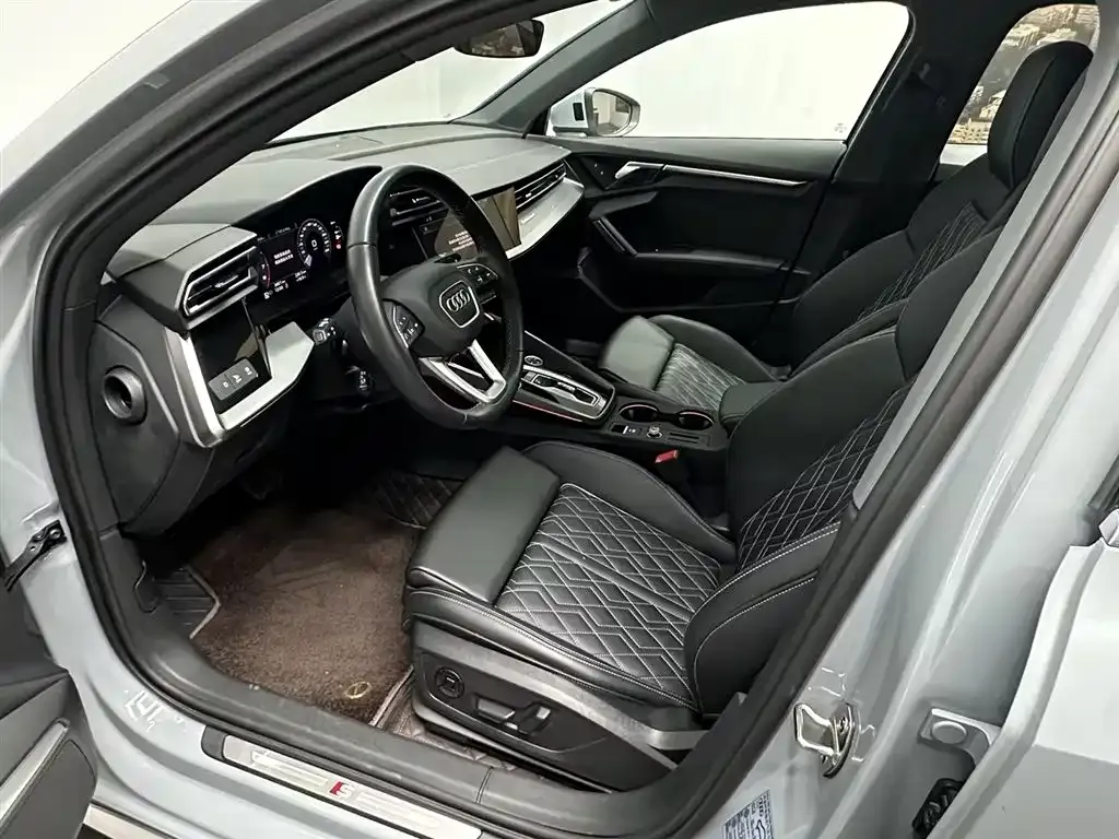 Audi A3 2024 из CN, фото 6