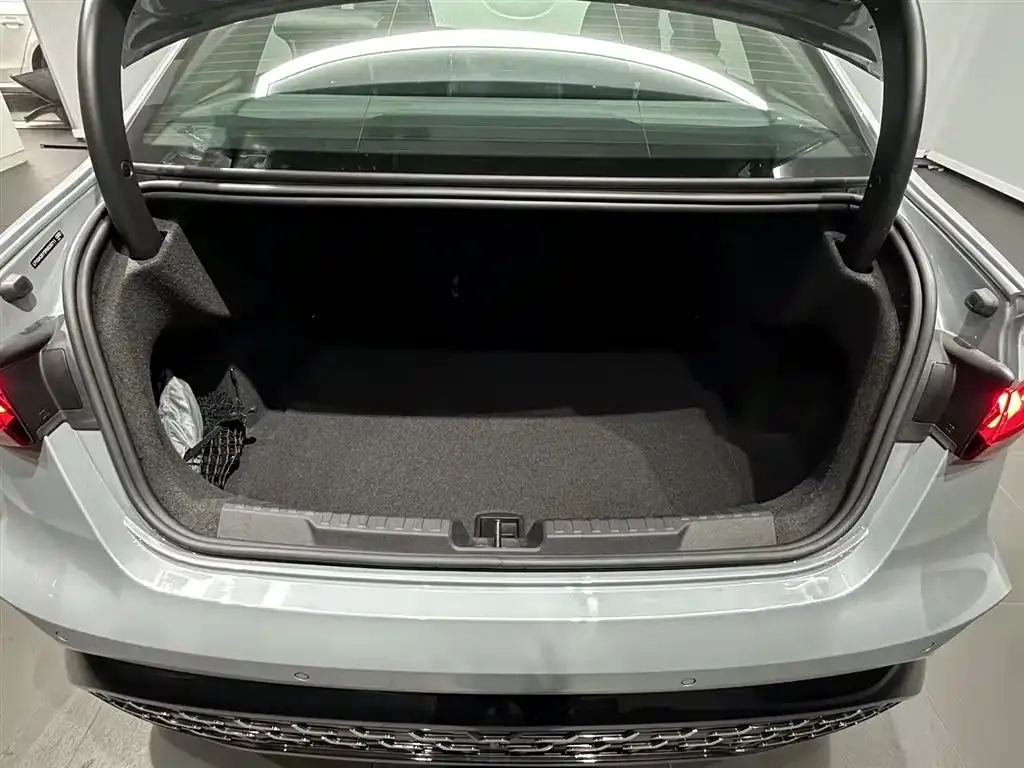 Audi A3 2024 из CN, фото 8