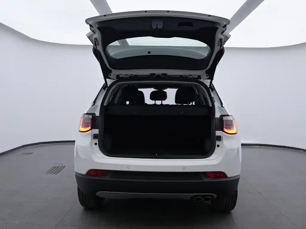 Jeep Compass 2021 из CN, фото 9