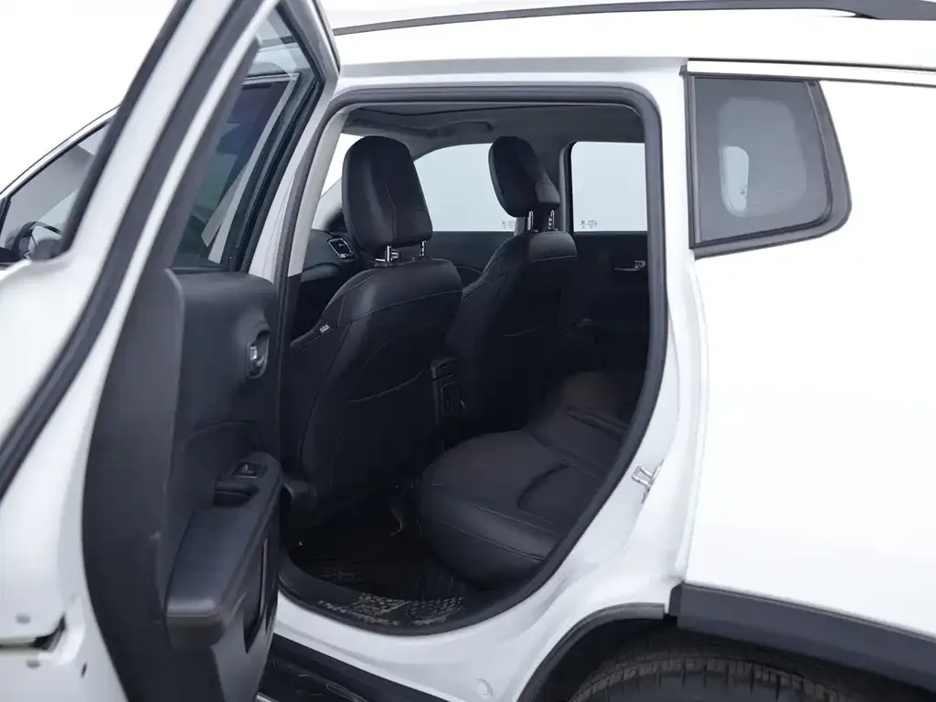 Jeep Compass 2021 из CN, фото 8