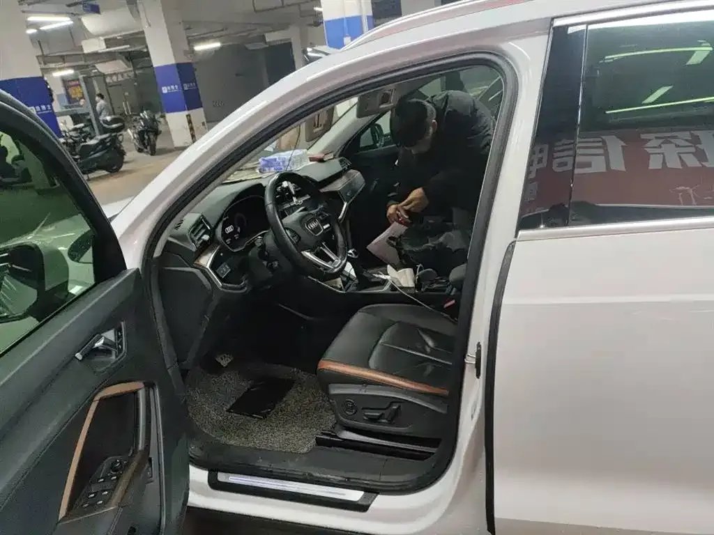 Audi Q3 2021 из CN, фото 3