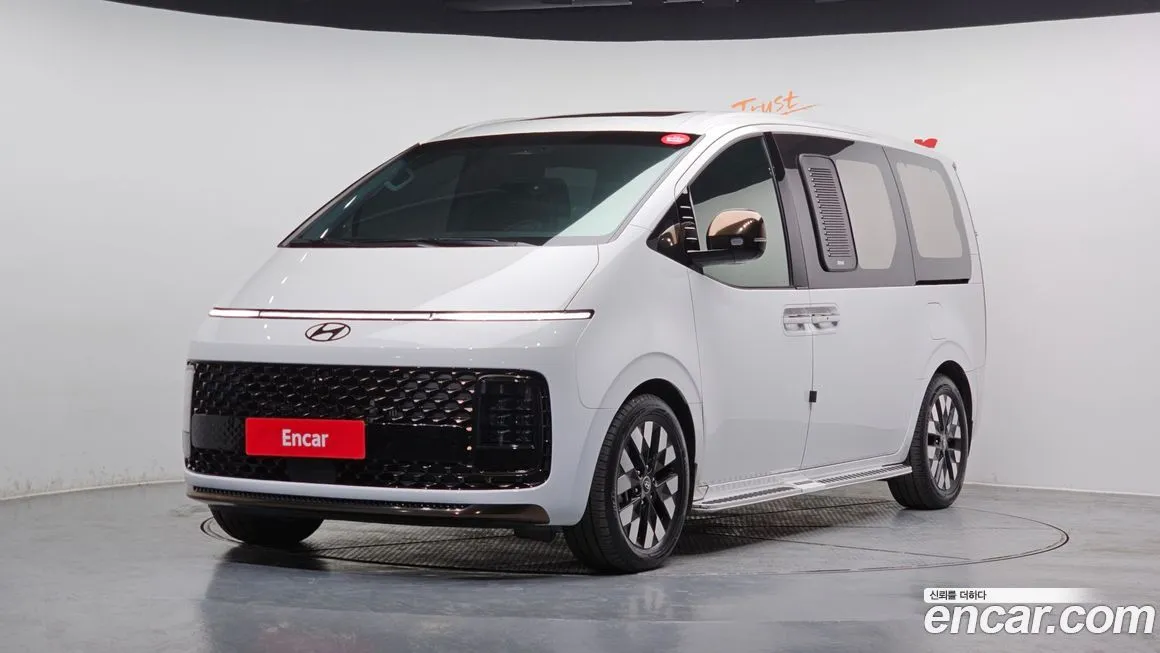 Hyundai Staria 2025 из KR, фото 1