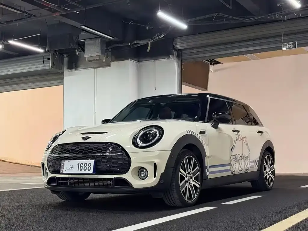 MINI Clubman — фото 1