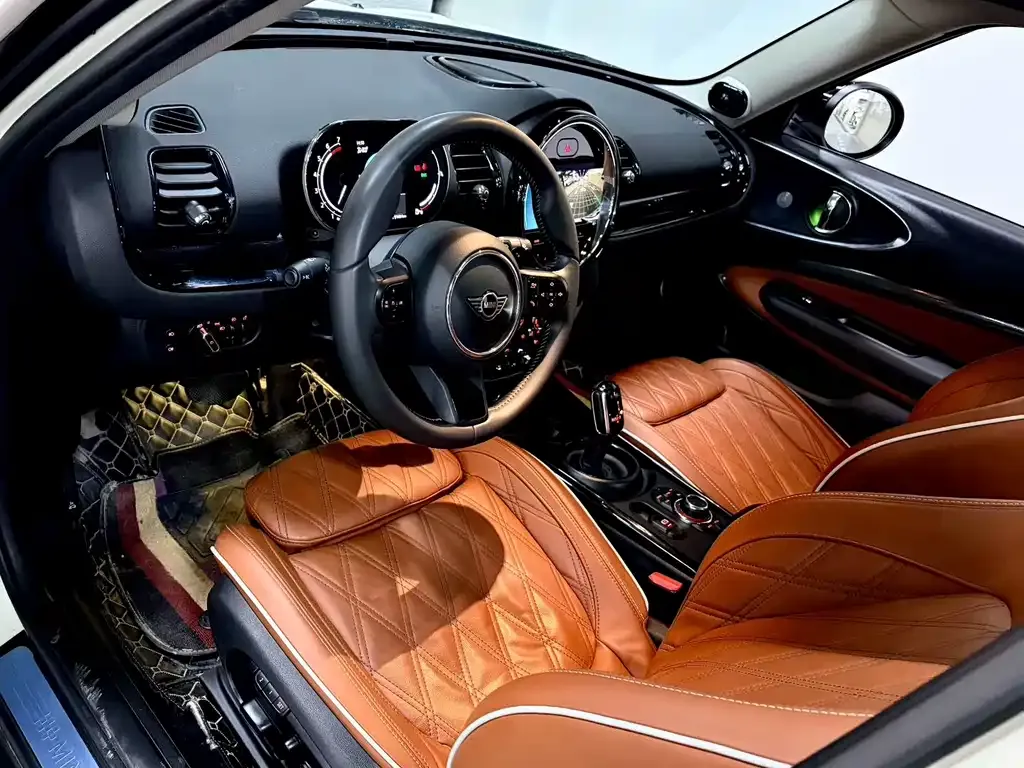 MINI Clubman — фото 2