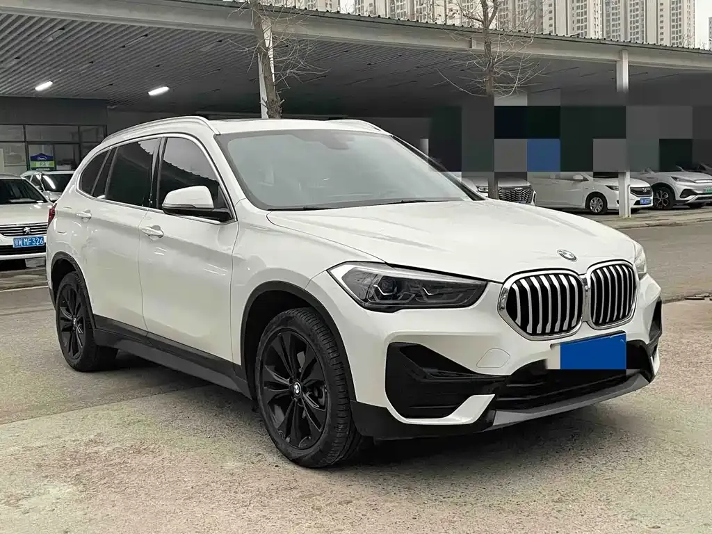 BMW X1 — фото 7