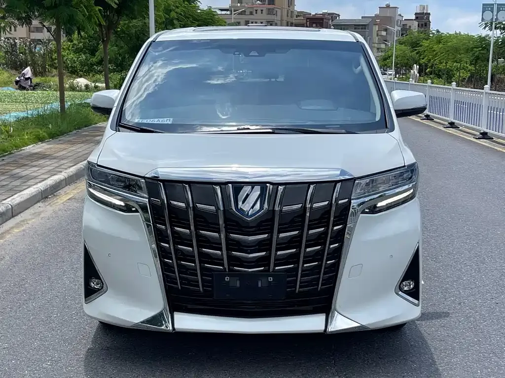 Toyota Alphard 2022 из CN, фото 5
