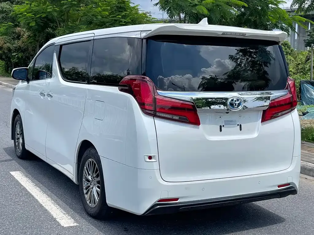 Toyota Alphard 2022 из CN, фото 8