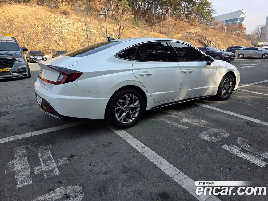 Hyundai Sonata 2022 из KR, фото 3
