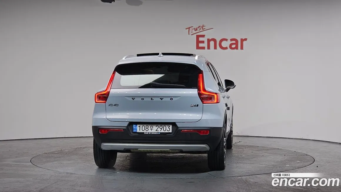Volvo XC40 — фото 2