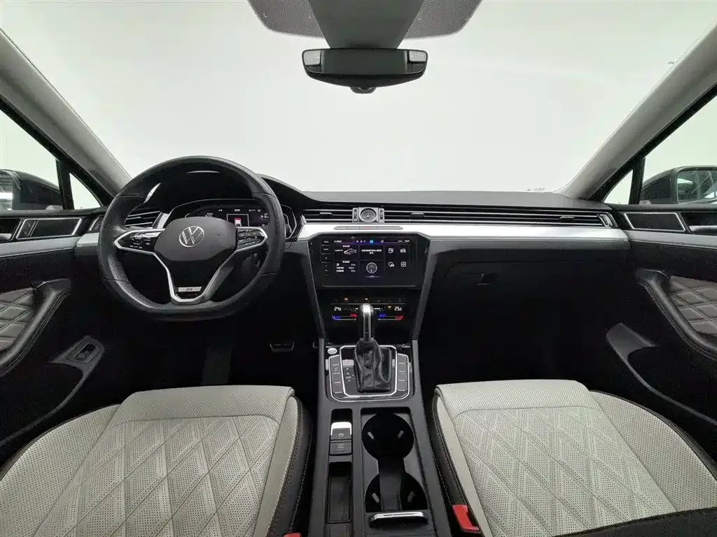 Volkswagen Magotan 2022 из CN, фото 6