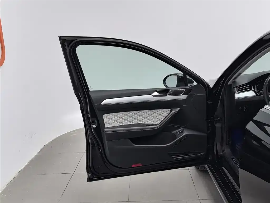 Volkswagen Magotan 2022 из CN, фото 9