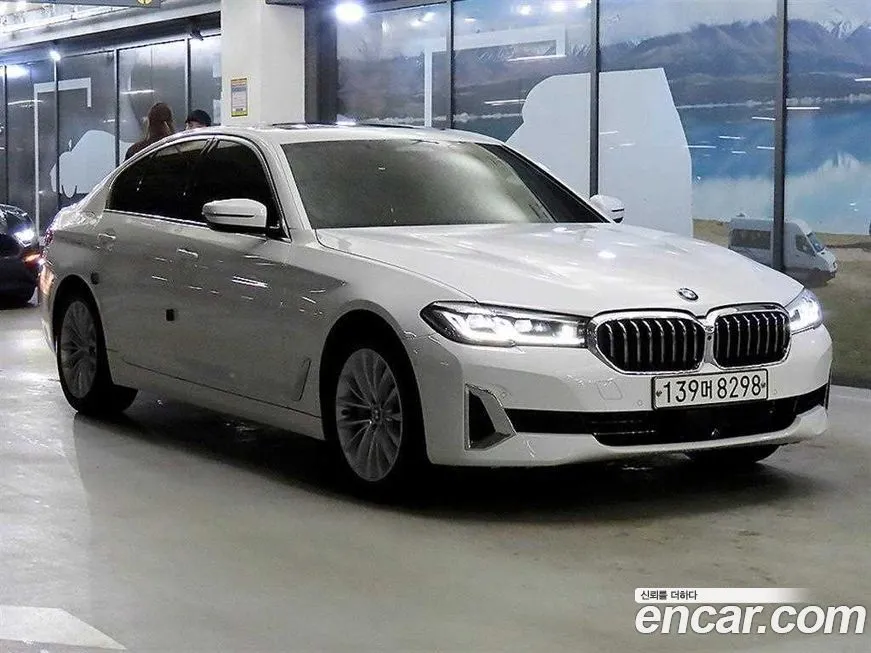 BMW 5-Series — фото 1