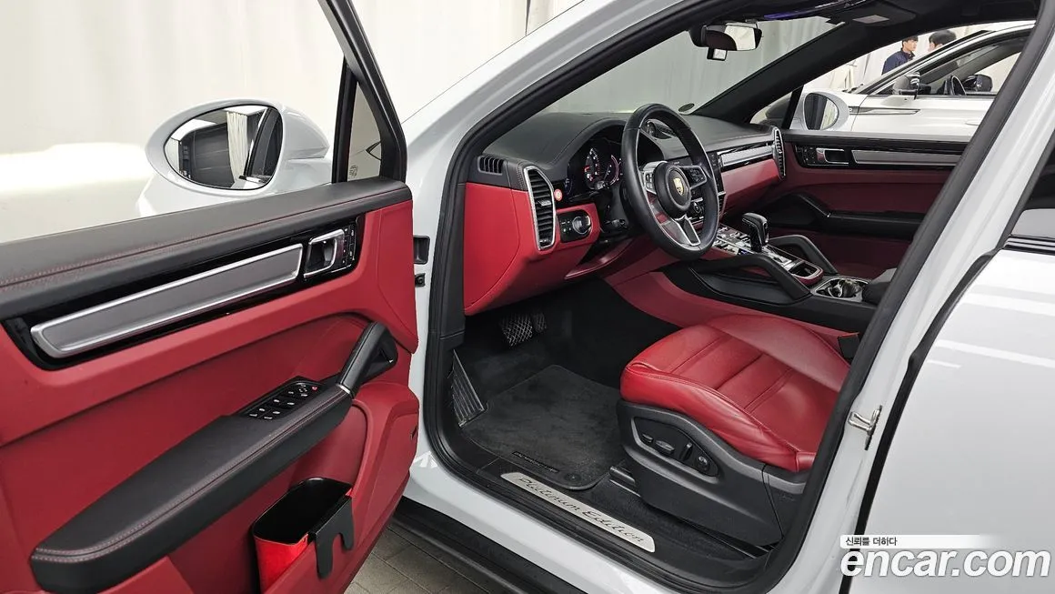 Porsche Cayenne — фото 8