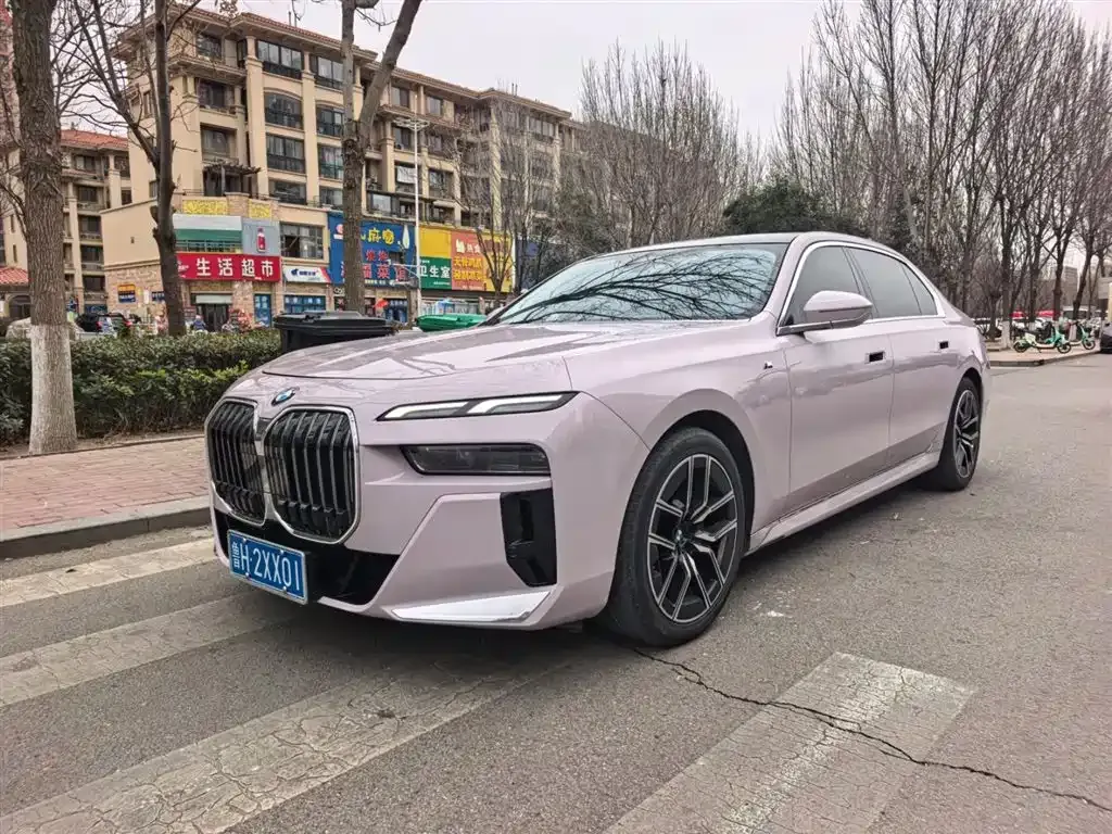 BMW 7 Series 2024 из CN, фото 1