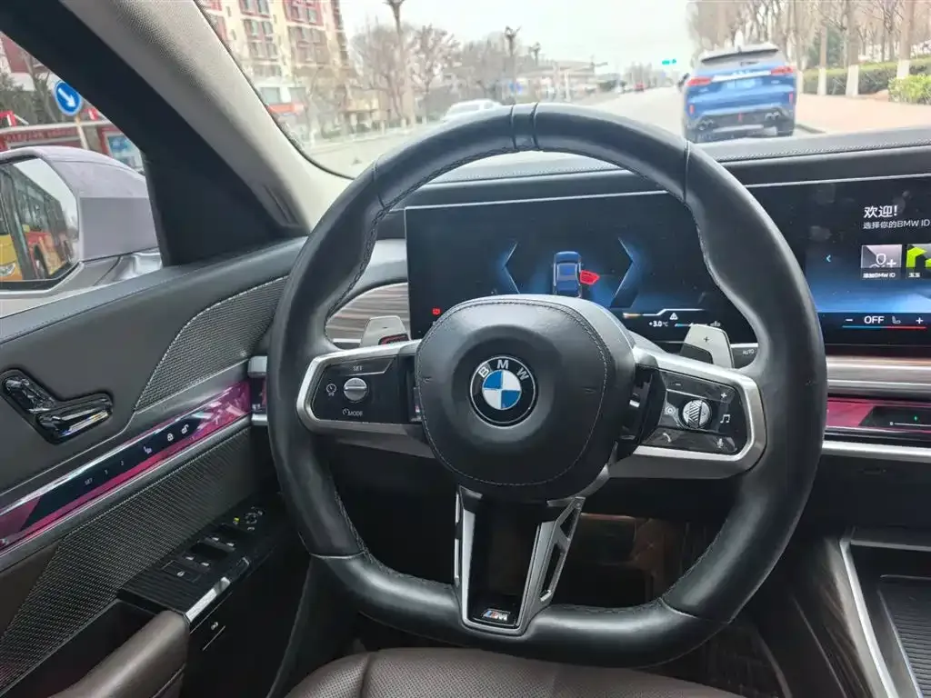 BMW 7 Series 2024 из CN, фото 3