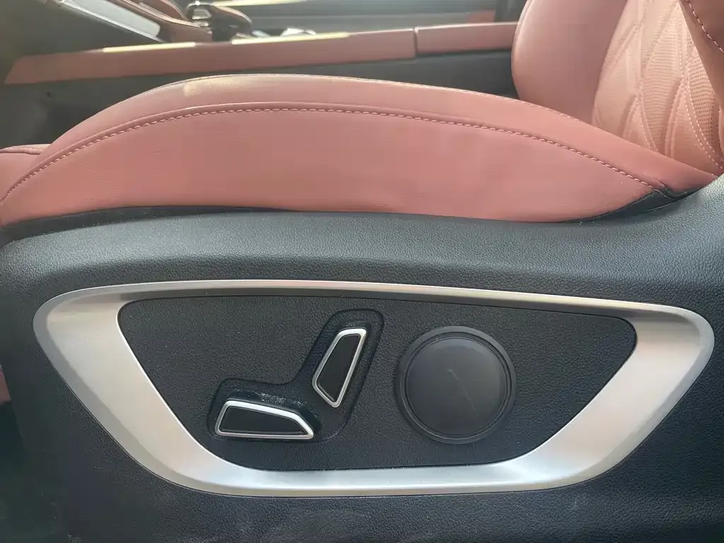 Changan CS75PLUS — фото 3