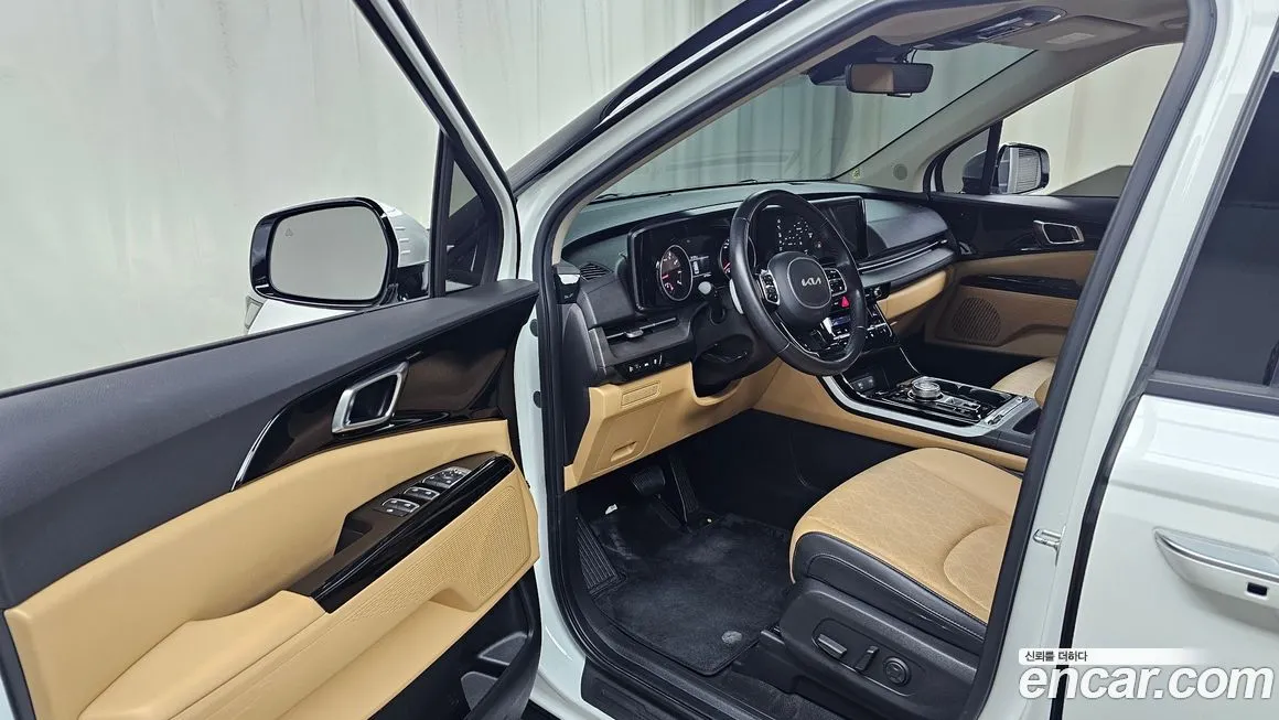 Kia Carnival — фото 10