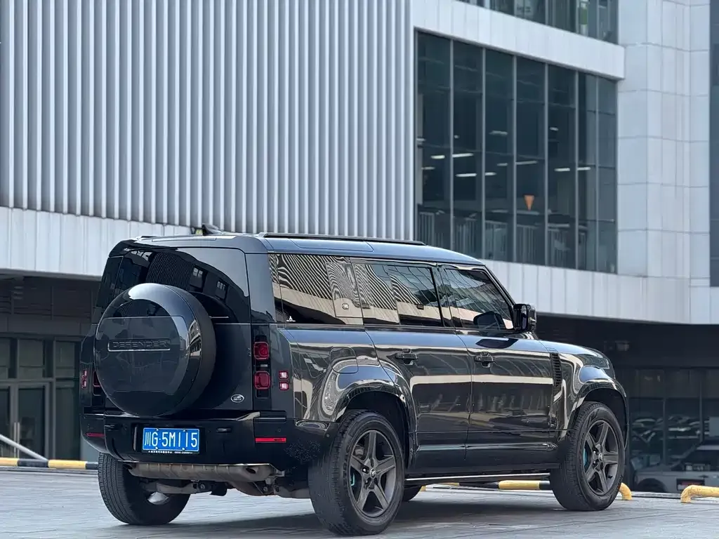 Land Rover Defender — фото 6