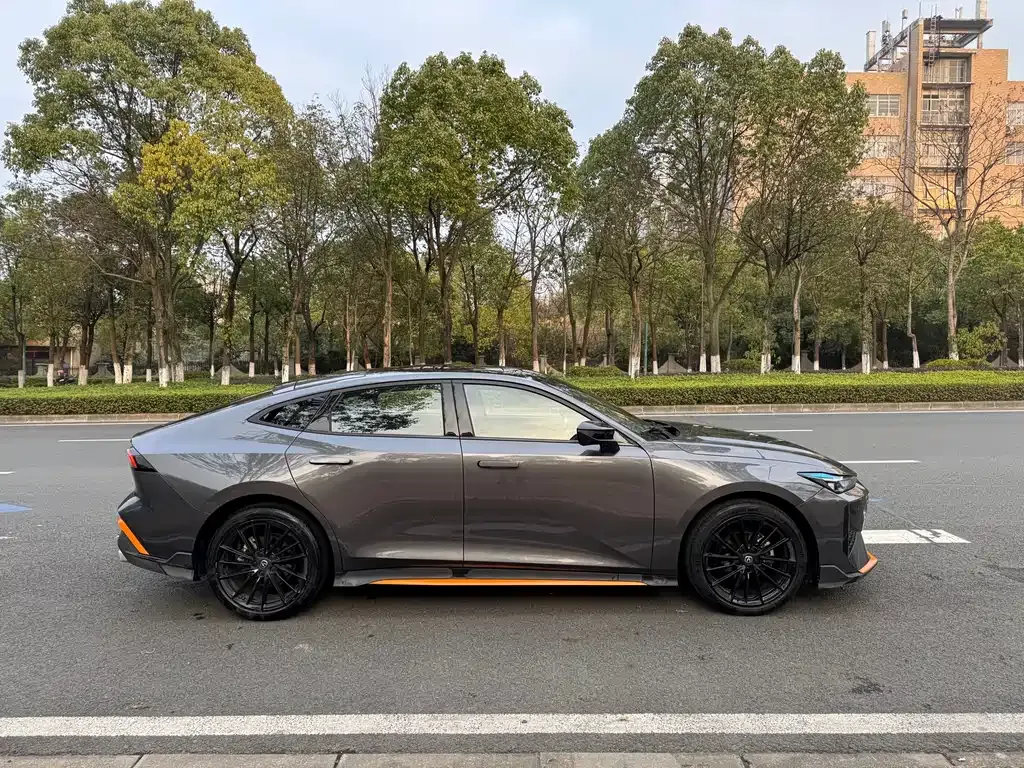 Changan UNI-V 2024 из CN, фото 4