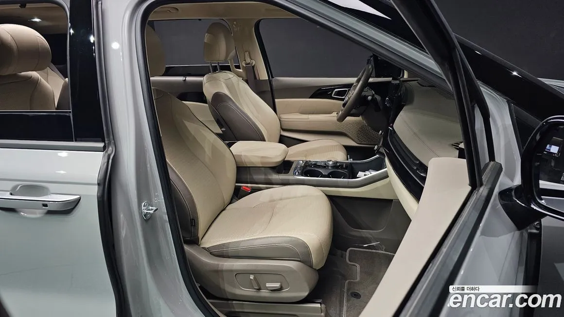 Kia Carnival — фото 10