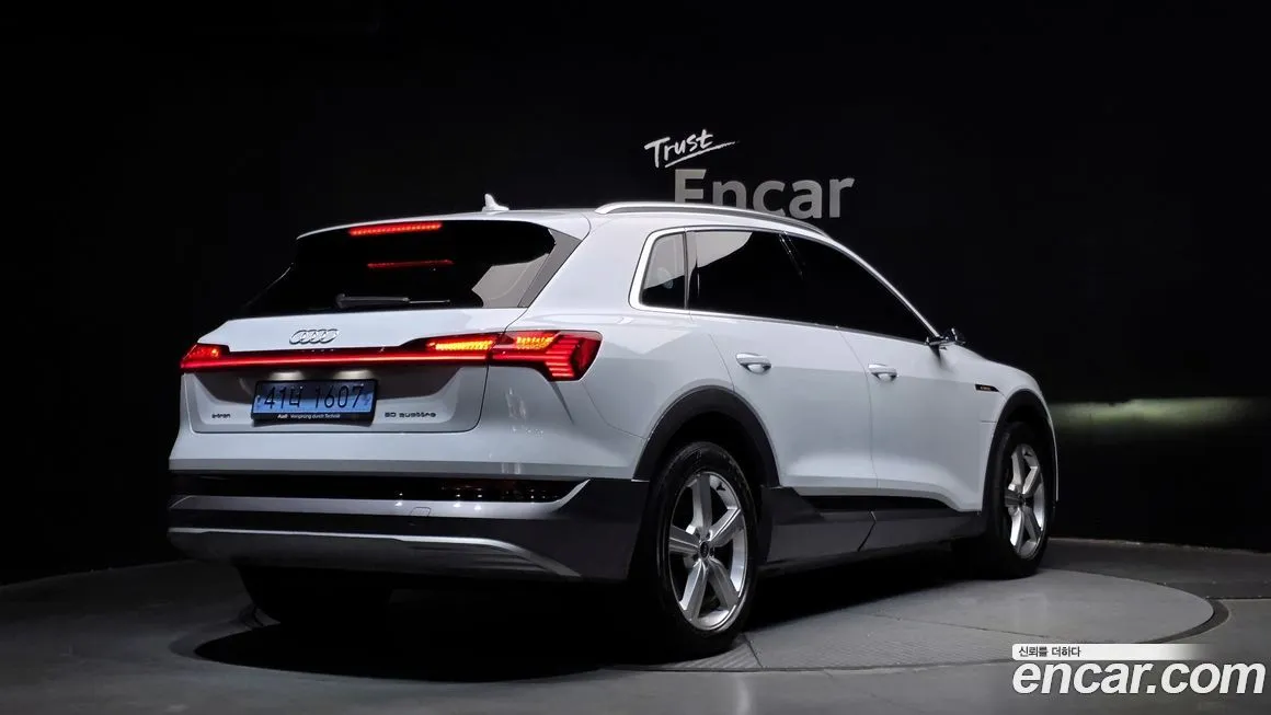 Audi e-tron 2022 из KR, фото 2