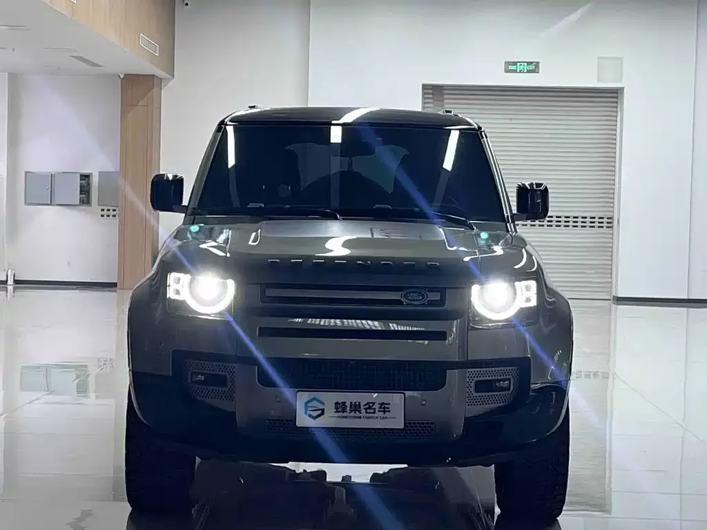 Land Rover Defender 2023 из CN, фото 3