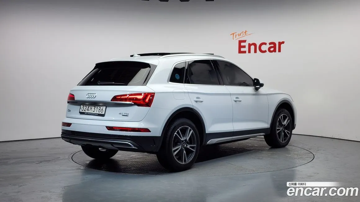 Audi Q5 — фото 7